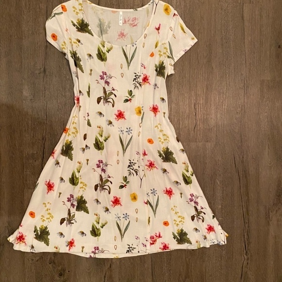 Blue Sky Floral Print Short Sleeve Dress, Bamboo & Linen Blend, Small - Picture 6 of 8